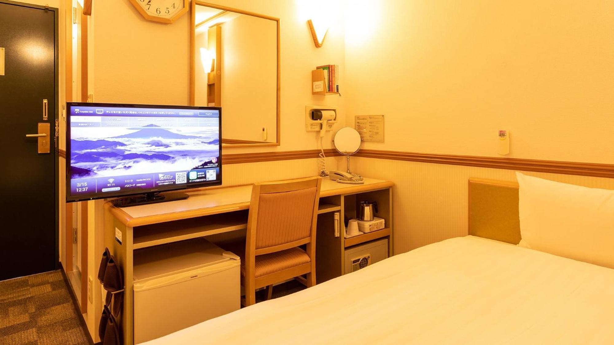Toyoko Inn Niigata Furumachi Номер фото