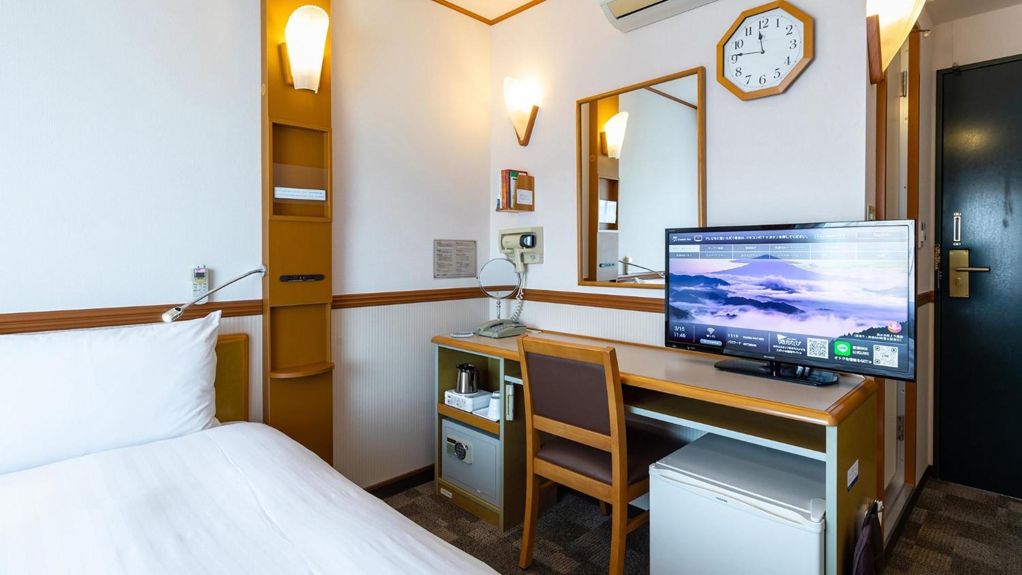 Toyoko Inn Niigata Furumachi Номер фото