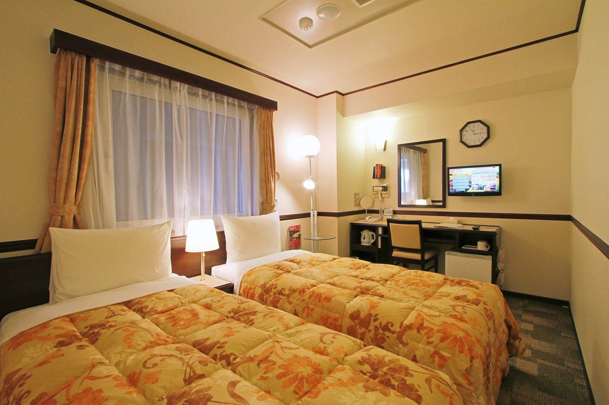 Toyoko Inn Niigata Furumachi Екстер'єр фото